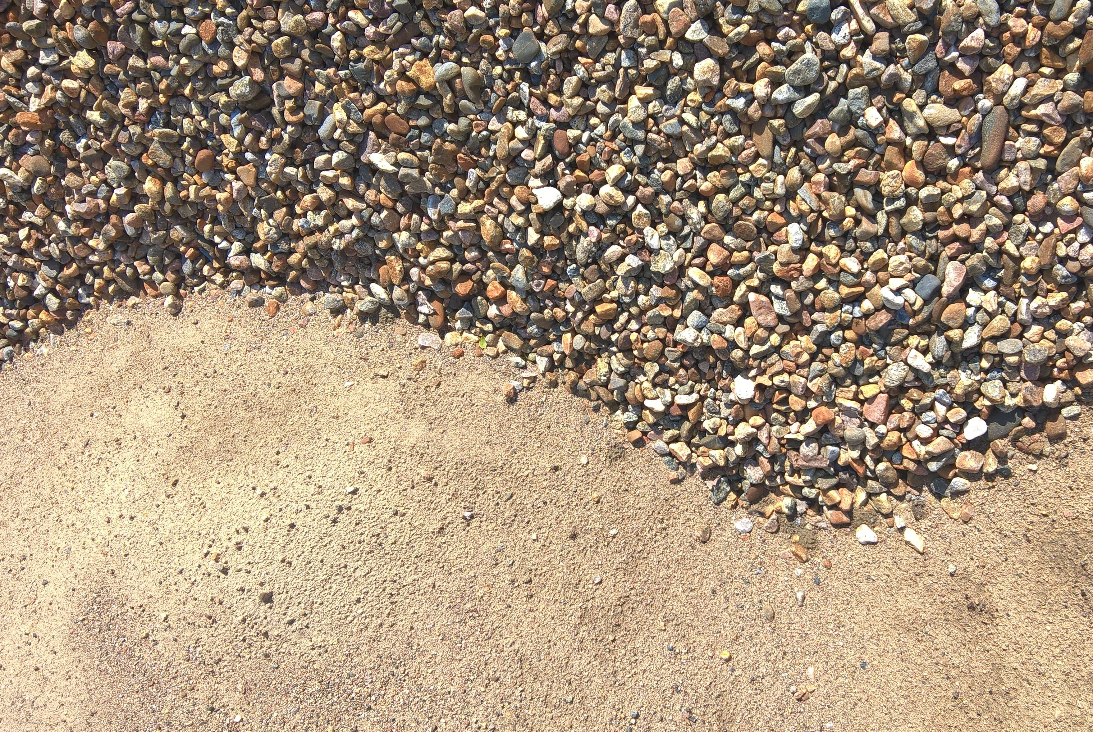 soraa ja hiekkaa