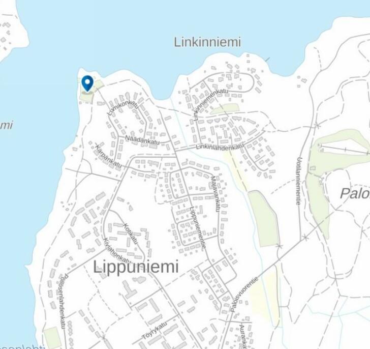 Kartta, jossa Lippuniemen beachvolley -kentän sijainti merkattu.