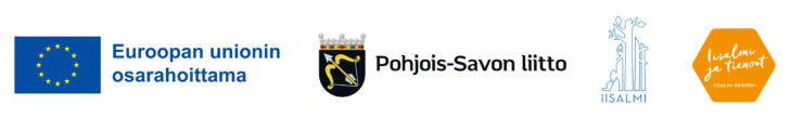 Banneri joissa on logoja vierekkäin: Euroopan unionin osarahoittama logo, Pohjois-Savon liiton logo, Iisalmen kaupungin logo sekä Iisalmi ja tienoot logo. 